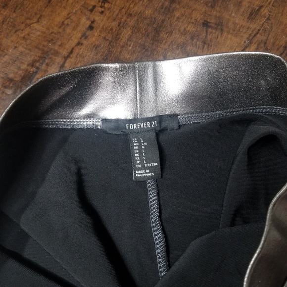 Metallic skater skirt - Picture 2 of 2